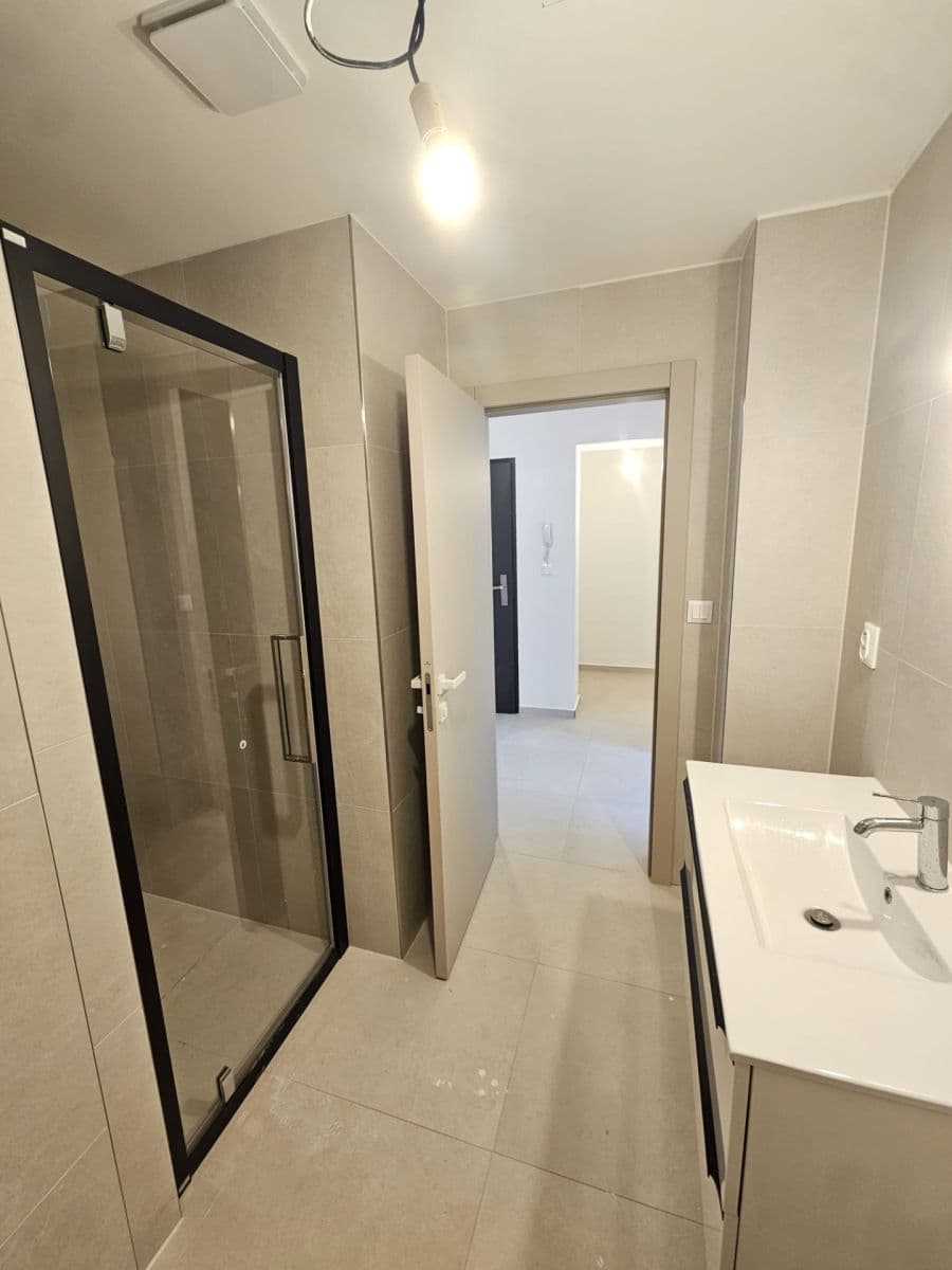 Pronájem bytu 2+kk 67 m², Dobrovského, Olomouc, Olomoucký kraj Pronájem bytu 2+kk 67 m², Dobrovského, Olomouc, Olomoucký kraj