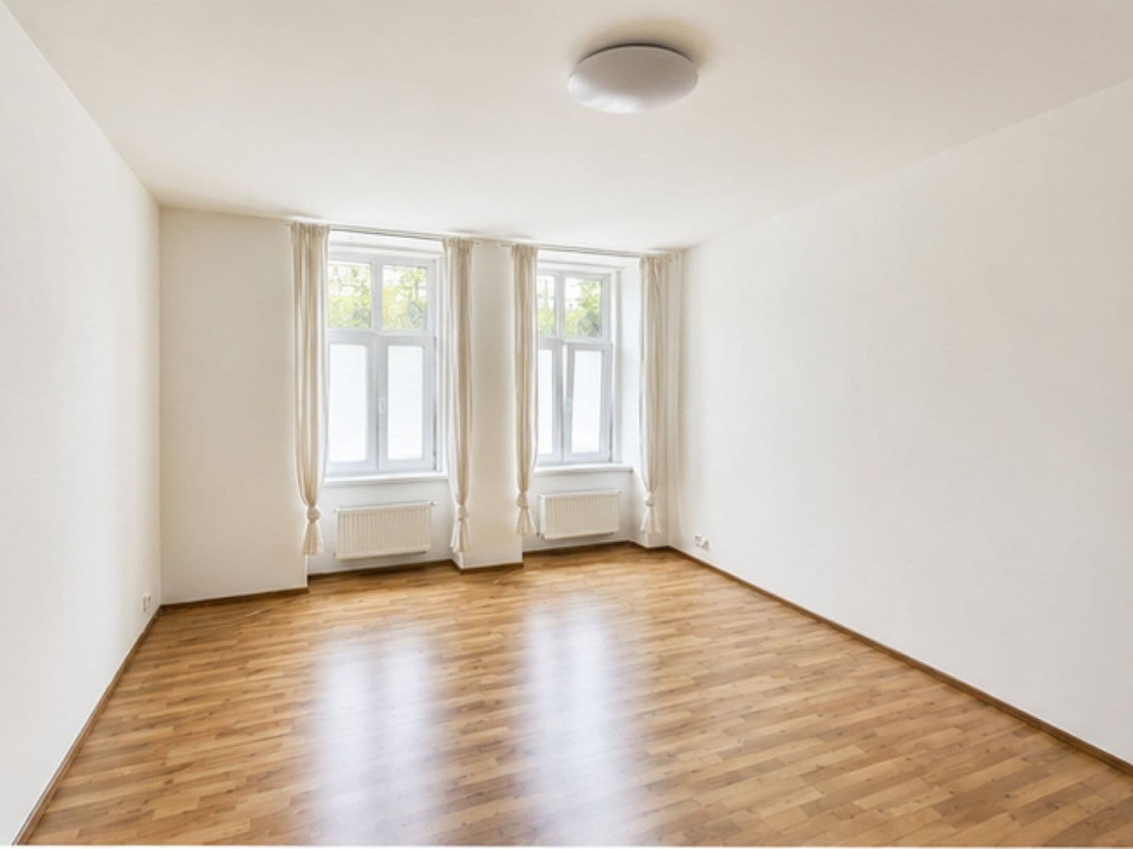Pronájem bytu 1+1 44 m², Vlhká, Brno, Jihomoravský kraj Pronájem bytu 1+1 44 m², Vlhká, Brno, Jihomoravský kraj