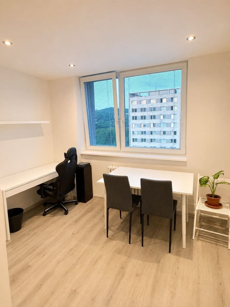 Pronájem bytu 1+1 40 m², 2. května, Zlín, Zlínský kraj Pronájem bytu 1+1 40 m², 2. května, Zlín, Zlínský kraj