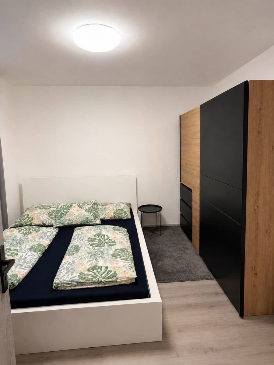 Pronájem bytu 1+1 40 m², 2. května, Zlín, Zlínský kraj Pronájem bytu 1+1 40 m², 2. května, Zlín, Zlínský kraj