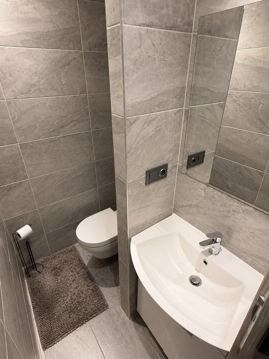 Pronájem bytu 1+1 40 m², 2. května, Zlín, Zlínský kraj Pronájem bytu 1+1 40 m², 2. května, Zlín, Zlínský kraj