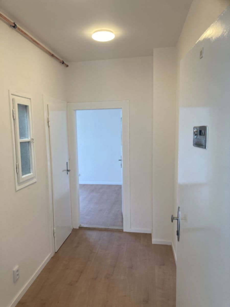 Pronájem bytu 1+1 38 m², Veleslavínská, Praha, Praha Pronájem bytu 1+1 38 m², Veleslavínská, Praha, Praha