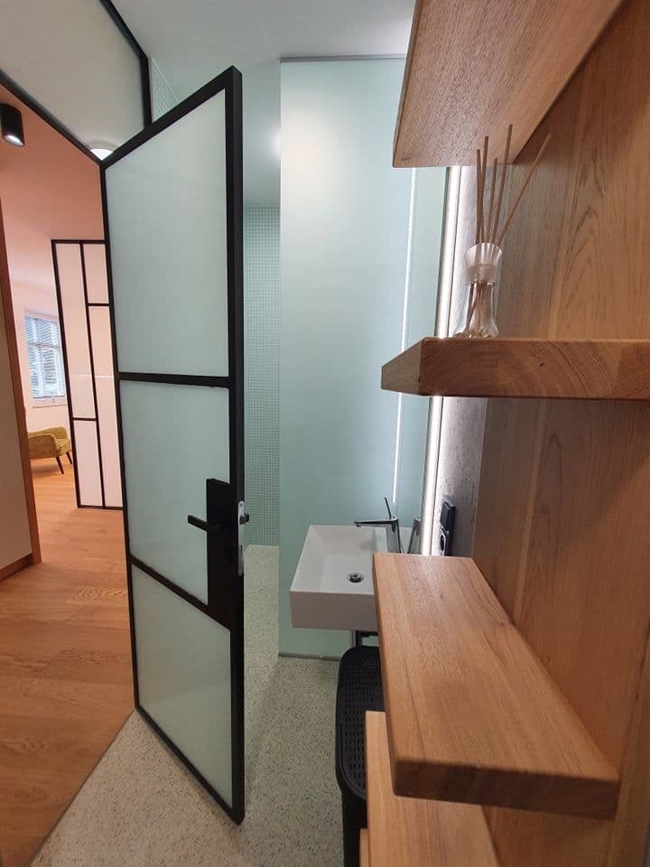 Pronájem bytu 1+kk 35 m², Hvězdná, Jablonec nad Nisou, Liberecký kraj Pronájem bytu 1+kk 35 m², Hvězdná, Jablonec nad Nisou, Liberecký kraj