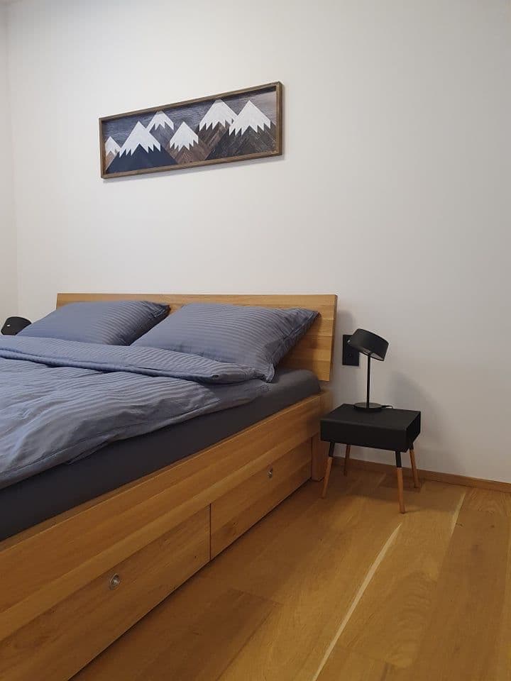 Pronájem bytu 1+kk 35 m², Hvězdná, Jablonec nad Nisou, Liberecký kraj Pronájem bytu 1+kk 35 m², Hvězdná, Jablonec nad Nisou, Liberecký kraj