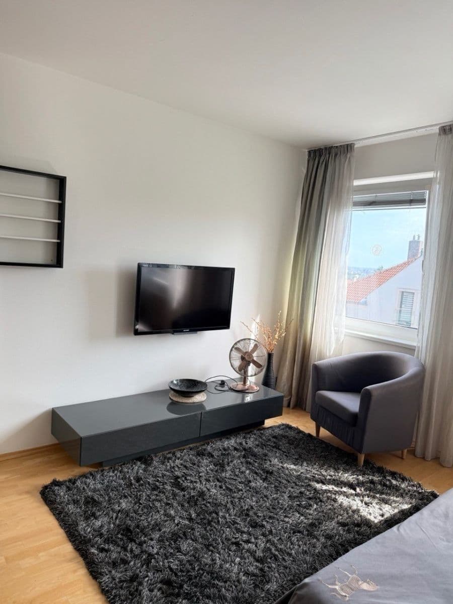 Pronájem bytu 1+kk 35 m², Nad Šestikopy, Praha, Praha Pronájem bytu 1+kk 35 m², Nad Šestikopy, Praha, Praha
