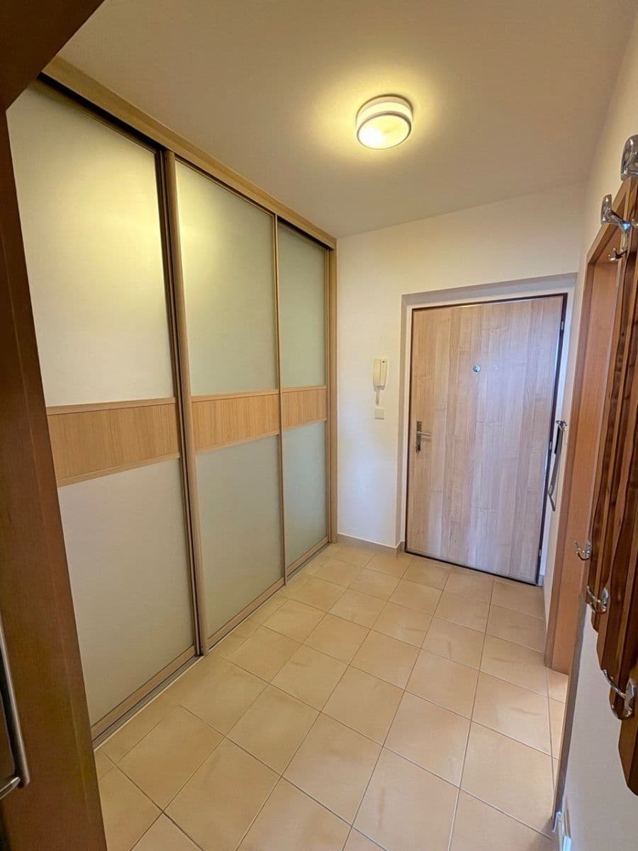 Pronájem bytu 1+kk 35 m², Nad Šestikopy, Praha, Praha Pronájem bytu 1+kk 35 m², Nad Šestikopy, Praha, Praha