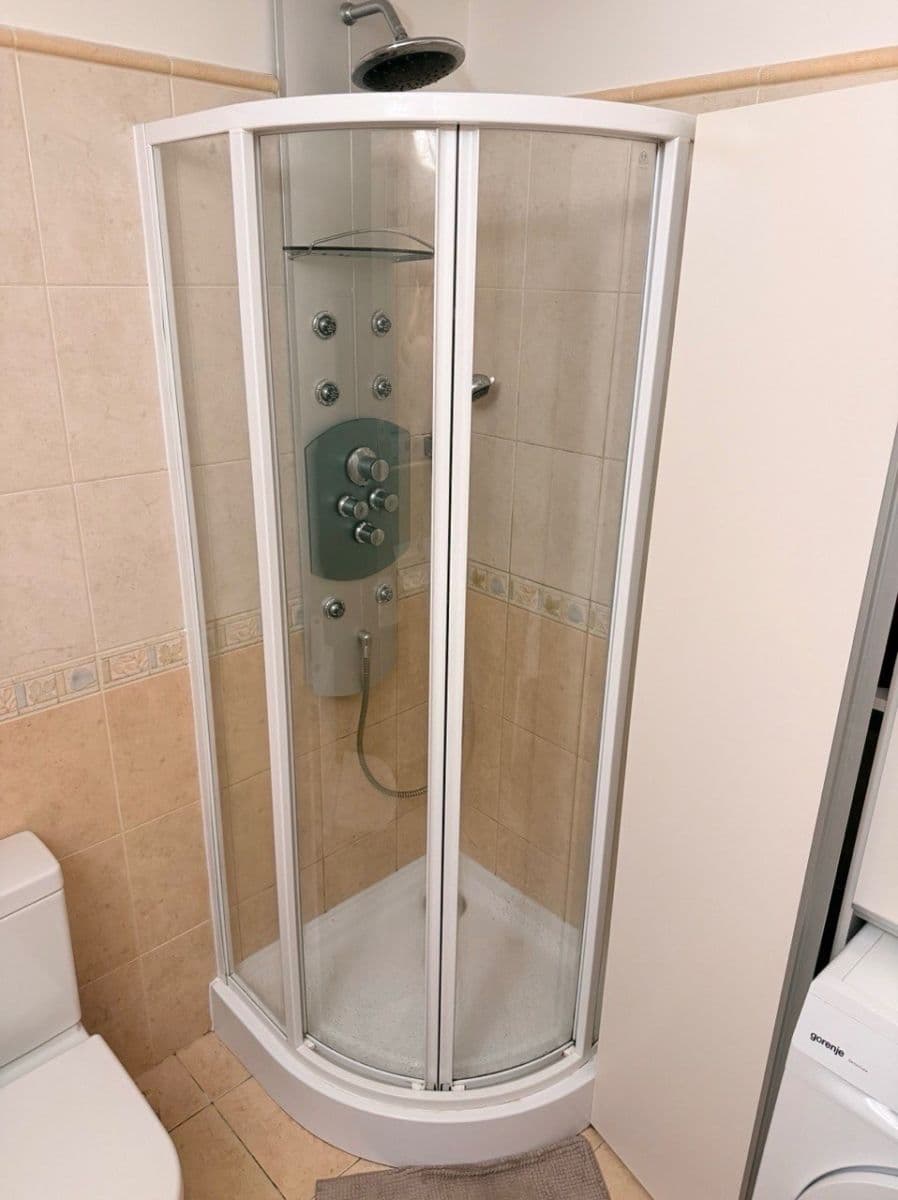 Pronájem bytu 1+kk 35 m², Nad Šestikopy, Praha, Praha Pronájem bytu 1+kk 35 m², Nad Šestikopy, Praha, Praha