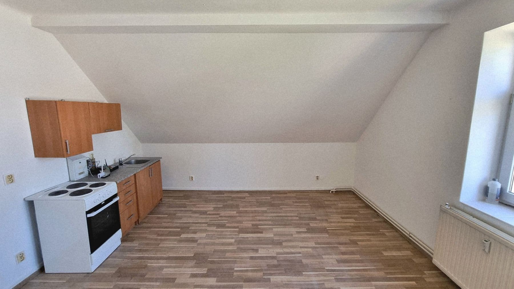 Pronájem bytu 1+kk 36 m², Kollárova, Liberec, Liberecký kraj Pronájem bytu 1+kk 36 m², Kollárova, Liberec, Liberecký kraj