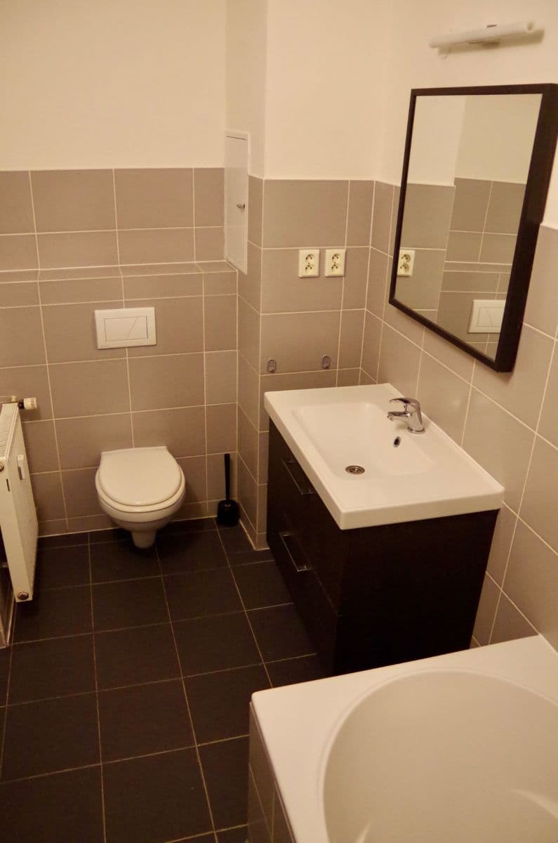 Pronájem bytu 2+kk 40 m², Krymská, Praha, Praha Pronájem bytu 2+kk 40 m², Krymská, Praha, Praha