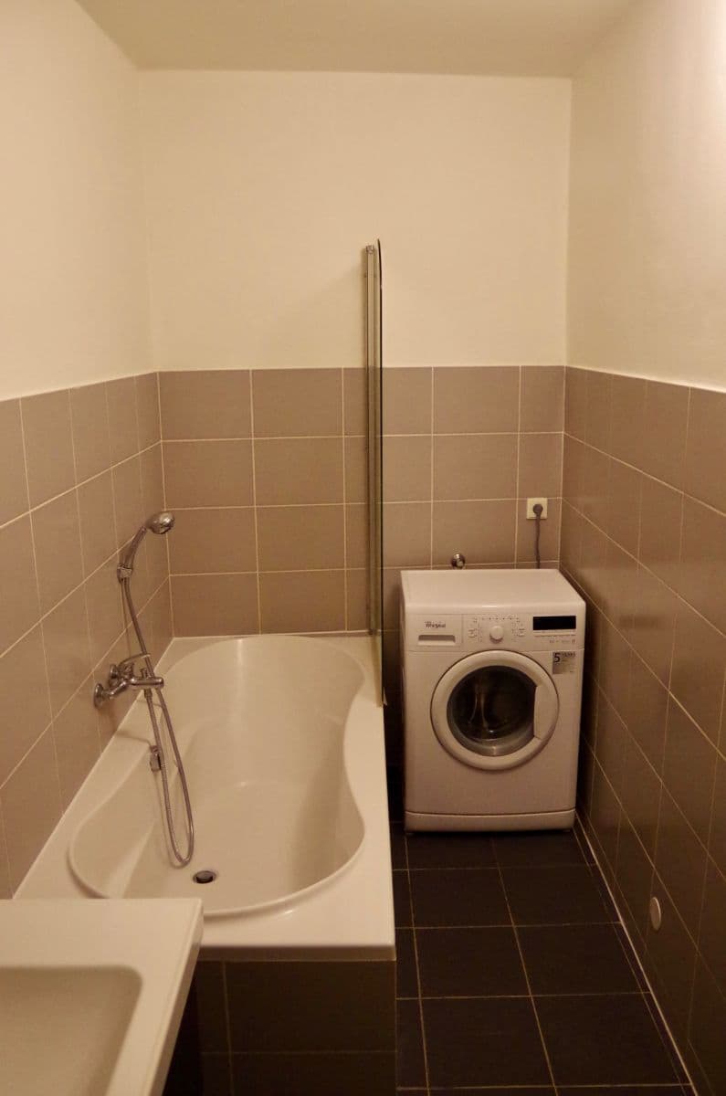 Pronájem bytu 2+kk 40 m², Krymská, Praha, Praha Pronájem bytu 2+kk 40 m², Krymská, Praha, Praha