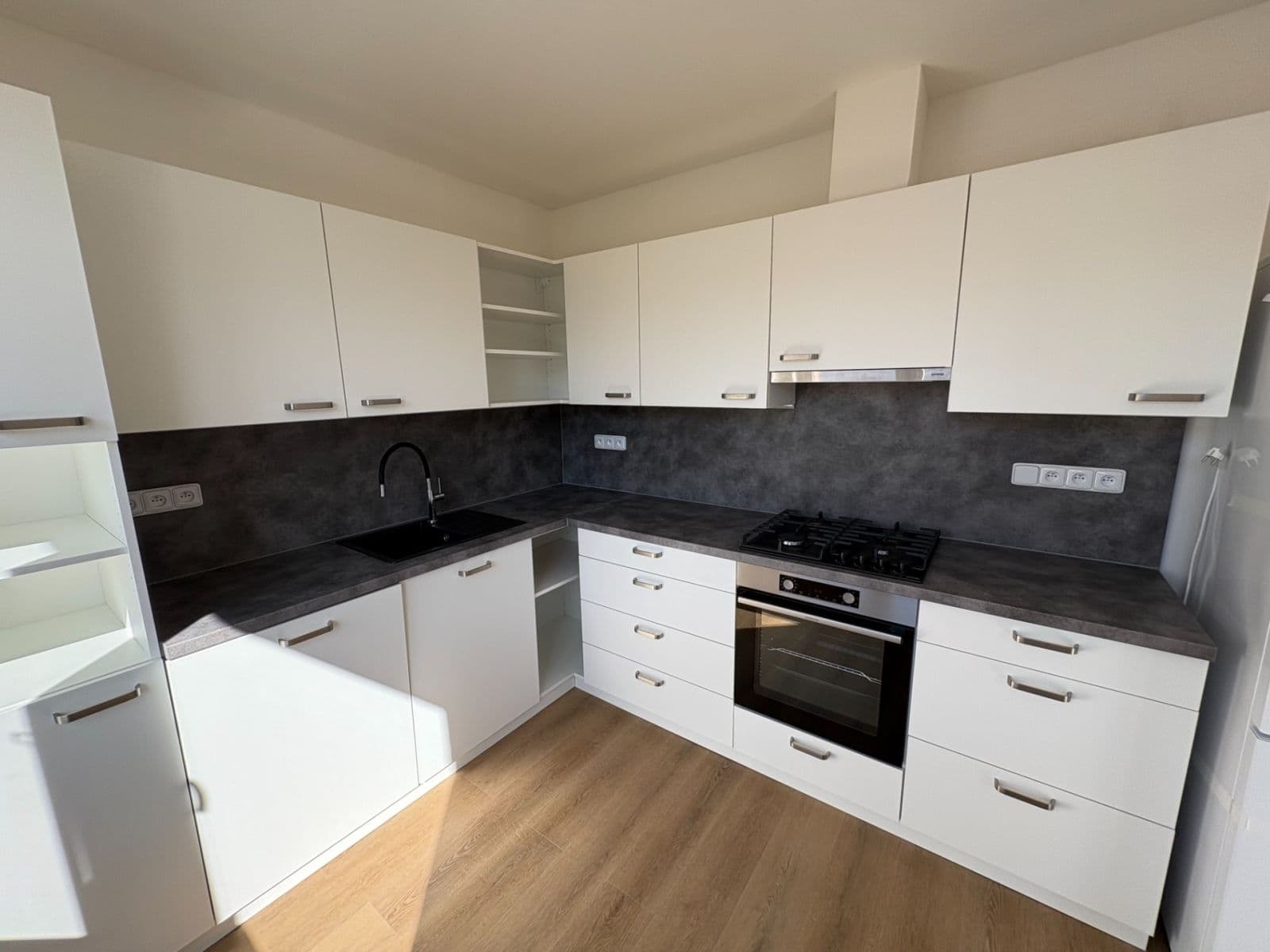 Pronájem bytu 3+1 75 m², Družstevní, Adamov, Jihomoravský kraj Pronájem bytu 3+1 75 m², Družstevní, Adamov, Jihomoravský kraj