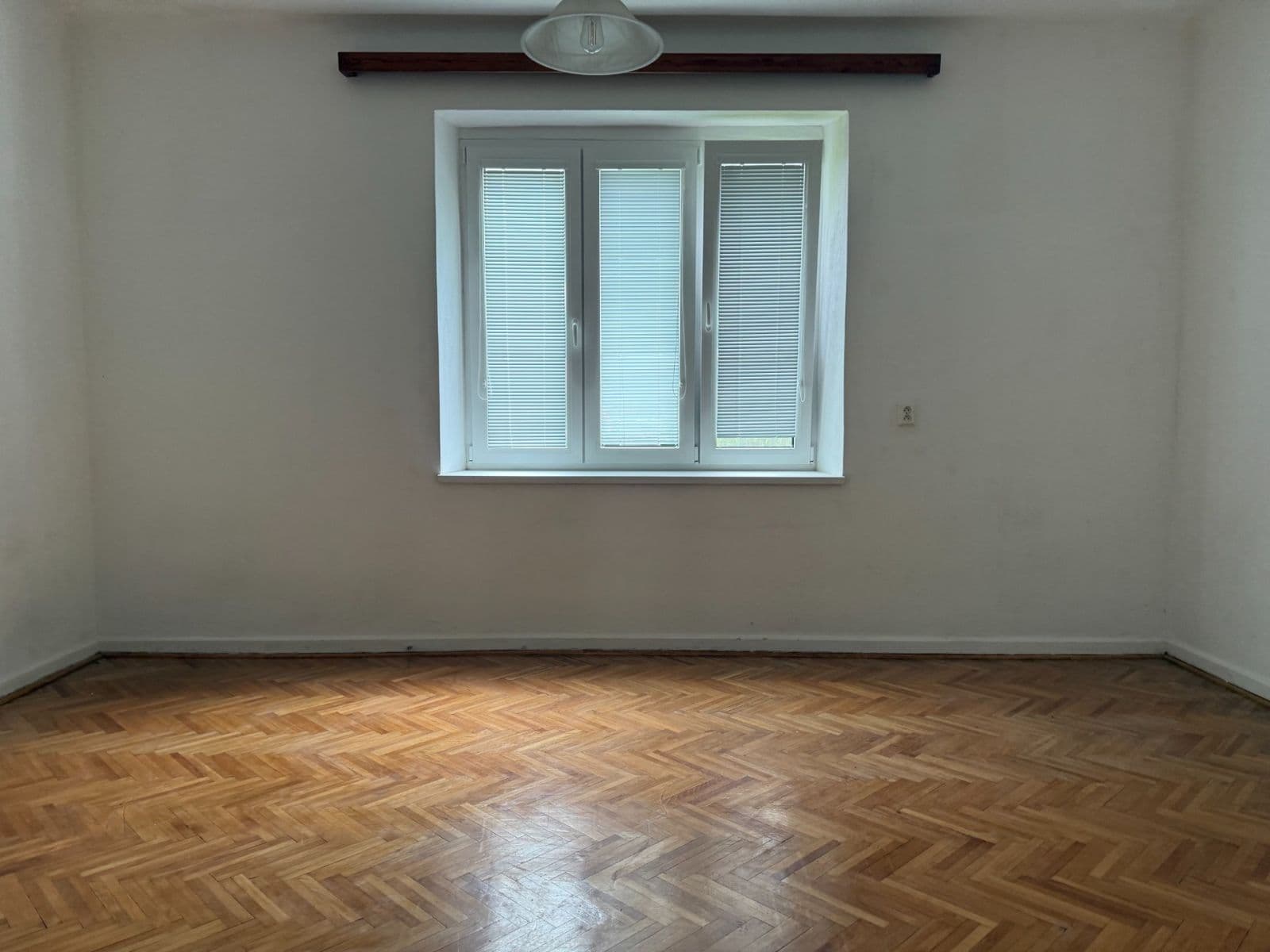 Pronájem bytu 2+1 66 m², Žižkova, Mikulov, Jihomoravský kraj Pronájem bytu 2+1 66 m², Žižkova, Mikulov, Jihomoravský kraj
