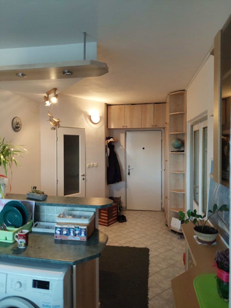 Pronájem bytu 1+1 35 m², Stred, Považská Bystrica, Trenčiansky kraj Pronájem bytu 1+1 35 m², Stred, Považská Bystrica, Trenčiansky kraj