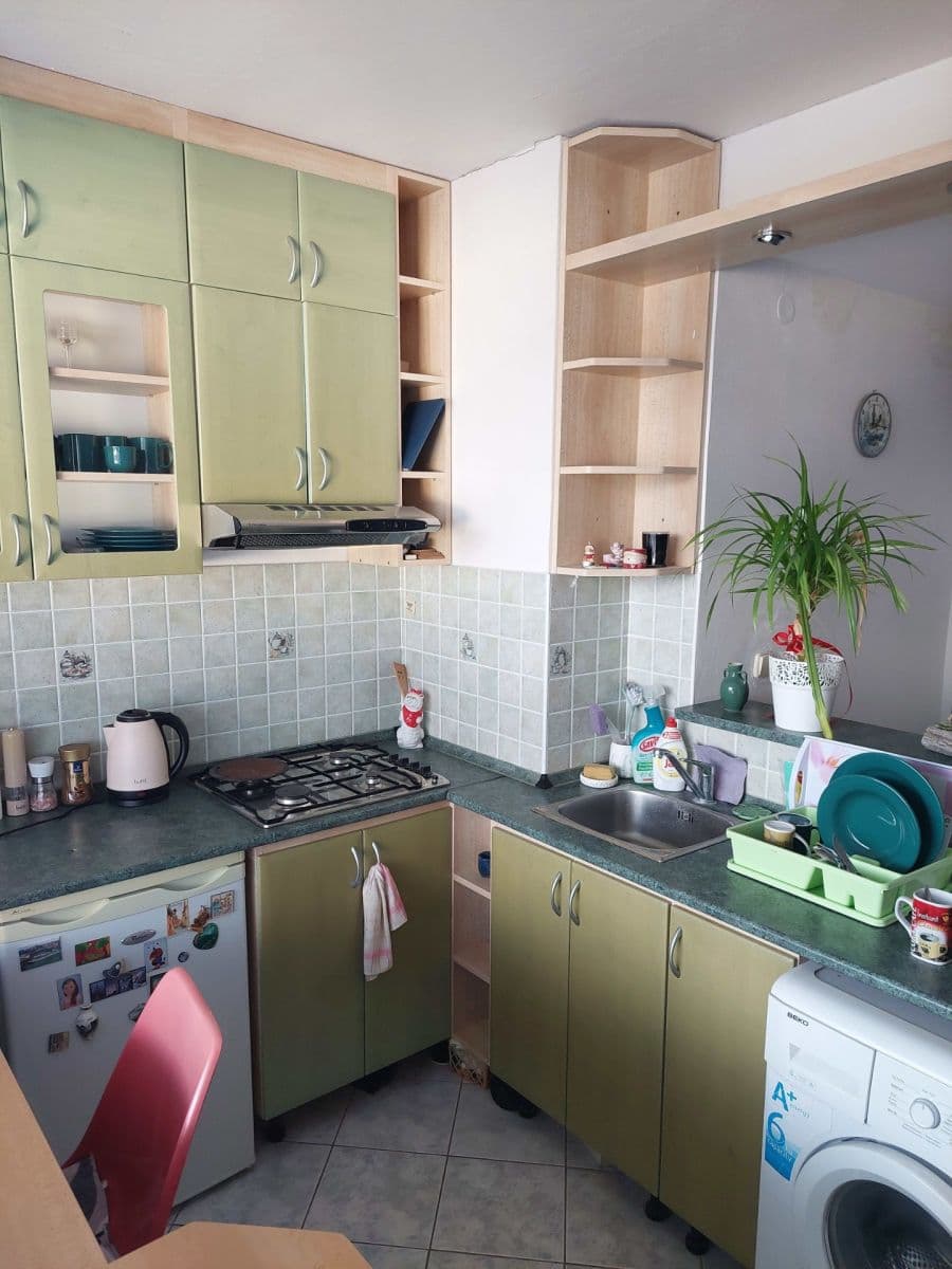 Pronájem bytu 1+1 35 m², Stred, Považská Bystrica, Trenčiansky kraj Pronájem bytu 1+1 35 m², Stred, Považská Bystrica, Trenčiansky kraj