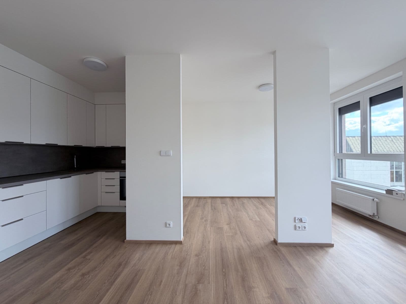 Pronájem bytu 1+kk 38 m², Nádražní, Kralupy nad Vltavou, Středočeský kraj Pronájem bytu 1+kk 38 m², Nádražní, Kralupy nad Vltavou, Středočeský kraj