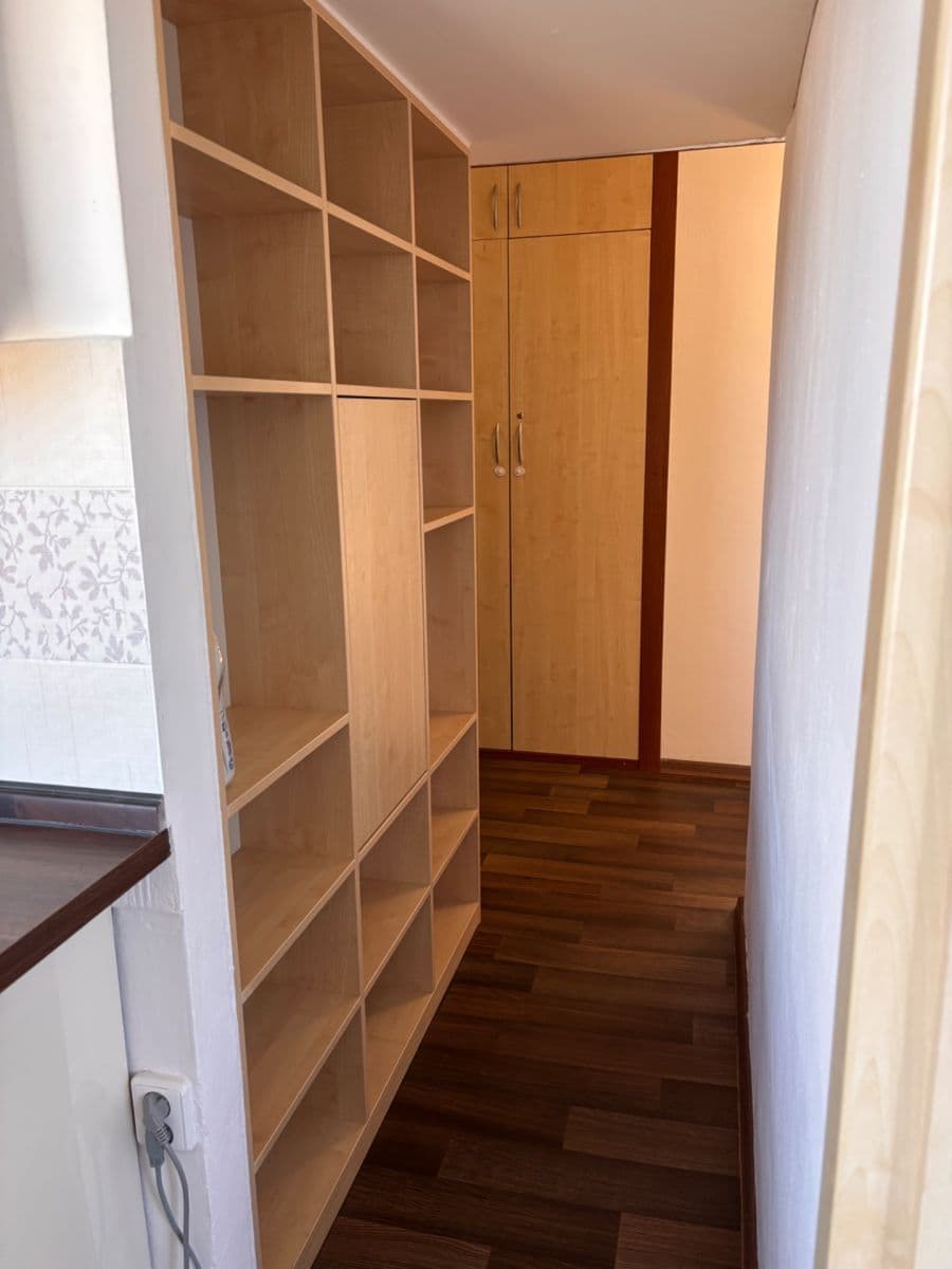 Pronájem bytu 2+1 56 m², Bludovická, Praha, Praha Pronájem bytu 2+1 56 m², Bludovická, Praha, Praha