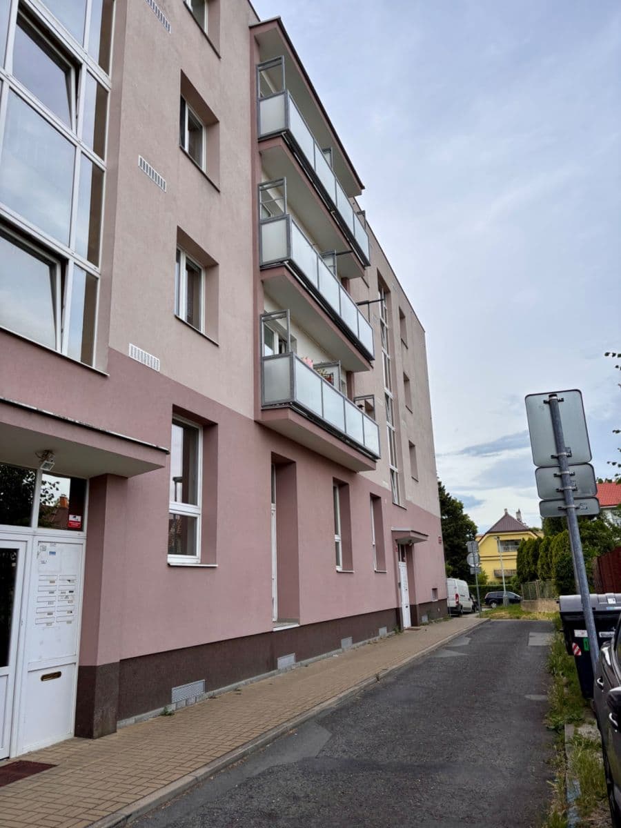 Pronájem bytu 2+1 56 m², Bludovická, Praha, Praha Pronájem bytu 2+1 56 m², Bludovická, Praha, Praha
