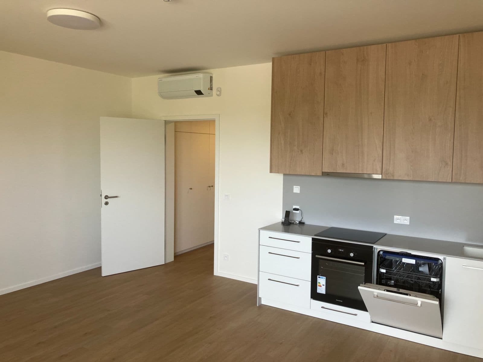 Pronájem bytu 1+kk 44 m², U Golfu, Praha, Praha Pronájem bytu 1+kk 44 m², U Golfu, Praha, Praha