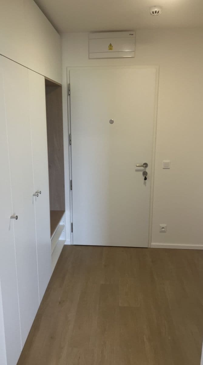 Pronájem bytu 1+kk 44 m², U Golfu, Praha, Praha Pronájem bytu 1+kk 44 m², U Golfu, Praha, Praha