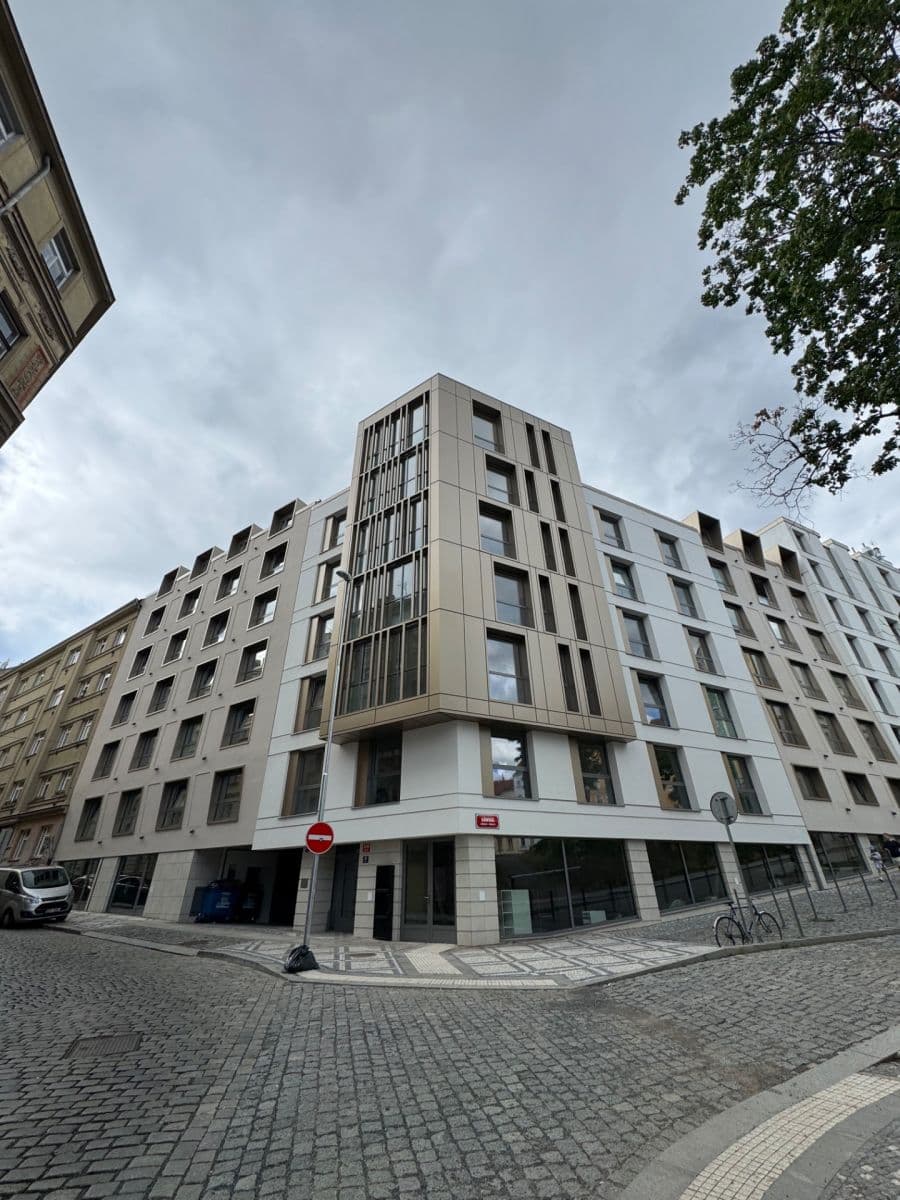 Pronájem bytu 1+kk 29 m², Krymská, Praha, Praha Pronájem bytu 1+kk 29 m², Krymská, Praha, Praha
