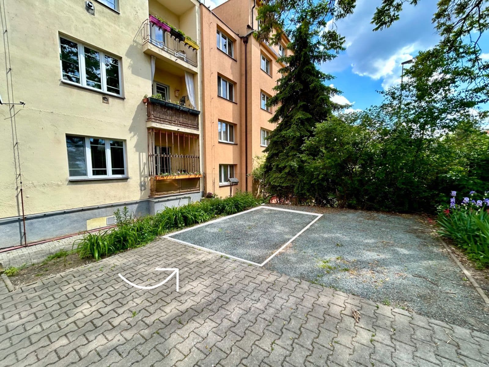 Pronájem garáže 13 m², Spojovací, Praha, Praha Pronájem garáže 13 m², Spojovací, Praha, Praha
