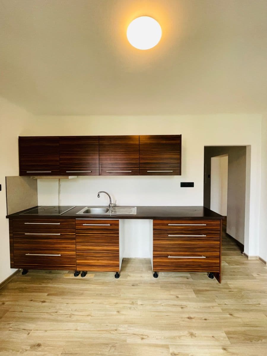 Pronájem bytu 2+1 63 m², Komenského, Písek, Jihočeský kraj Pronájem bytu 2+1 63 m², Komenského, Písek, Jihočeský kraj