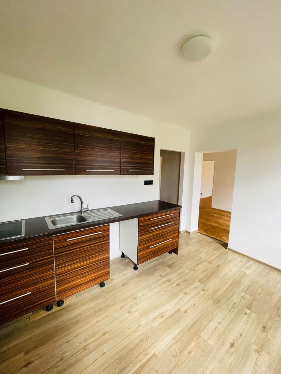 Pronájem bytu 2+1 63 m², Komenského, Písek, Jihočeský kraj Pronájem bytu 2+1 63 m², Komenského, Písek, Jihočeský kraj