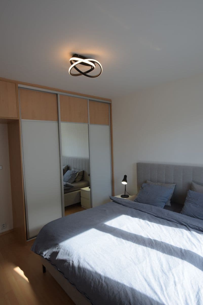 Pronájem bytu 2+kk 55 m², náměstí Přátelství, Praha, Praha Pronájem bytu 2+kk 55 m², náměstí Přátelství, Praha, Praha