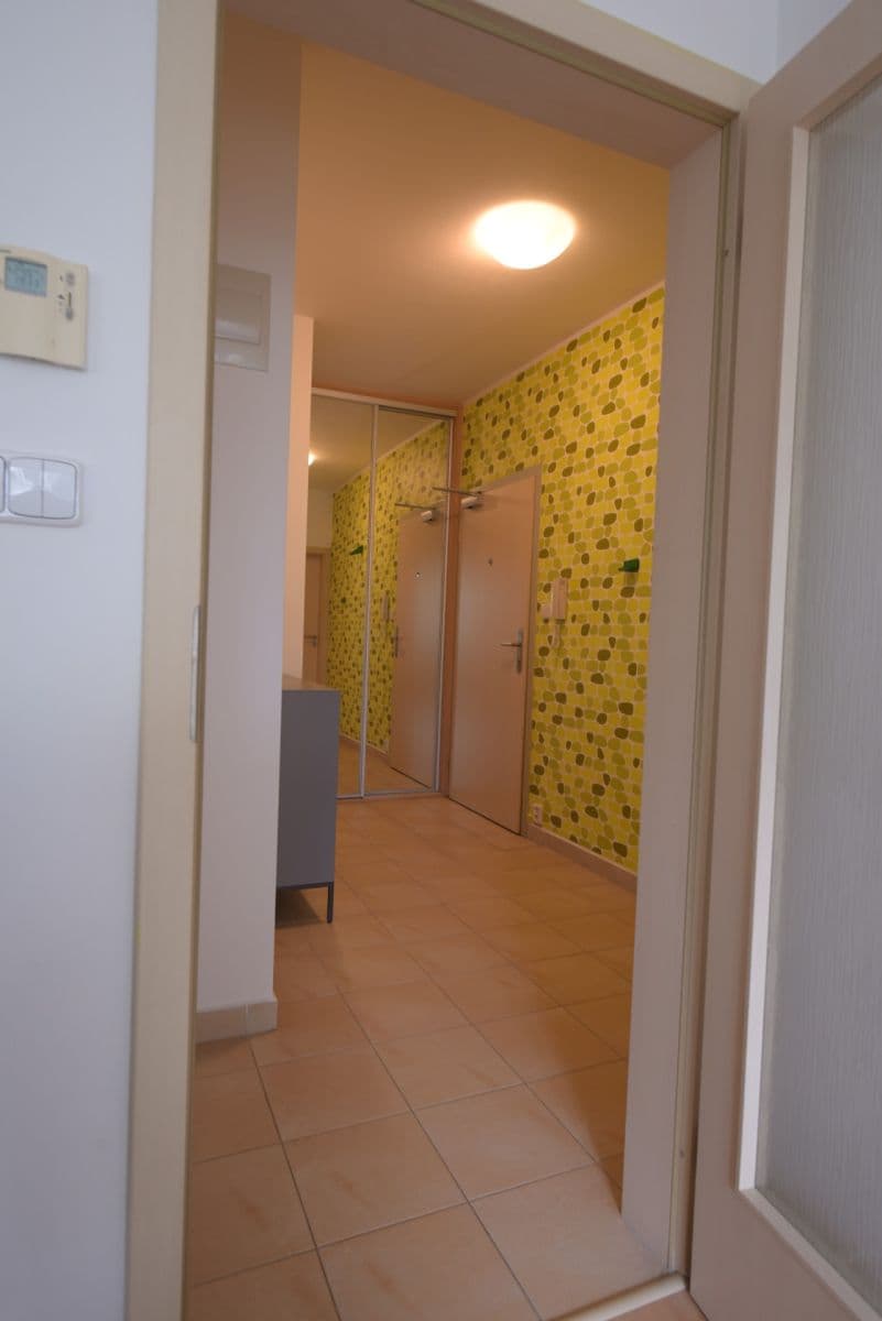Pronájem bytu 2+kk 55 m², náměstí Přátelství, Praha, Praha Pronájem bytu 2+kk 55 m², náměstí Přátelství, Praha, Praha