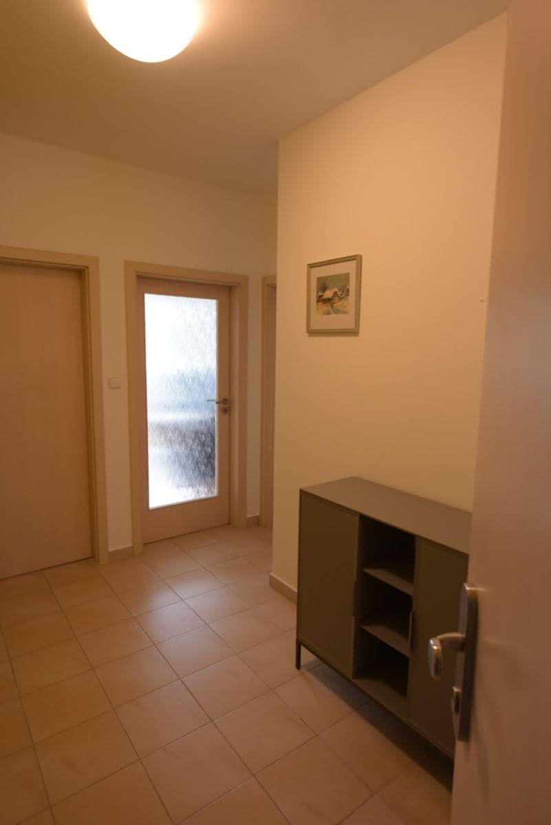Pronájem bytu 2+kk 55 m², náměstí Přátelství, Praha, Praha Pronájem bytu 2+kk 55 m², náměstí Přátelství, Praha, Praha