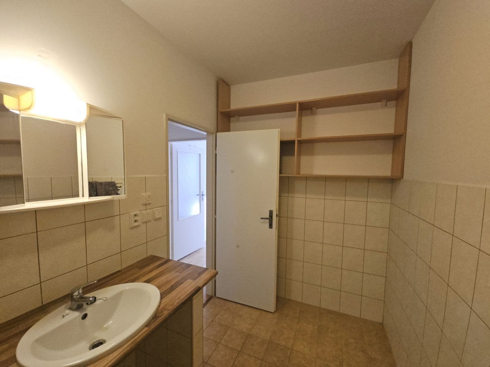 Pronájem bytu 2+kk 55 m², Volmanova, Čelákovice, Středočeský kraj Pronájem bytu 2+kk 55 m², Volmanova, Čelákovice, Středočeský kraj