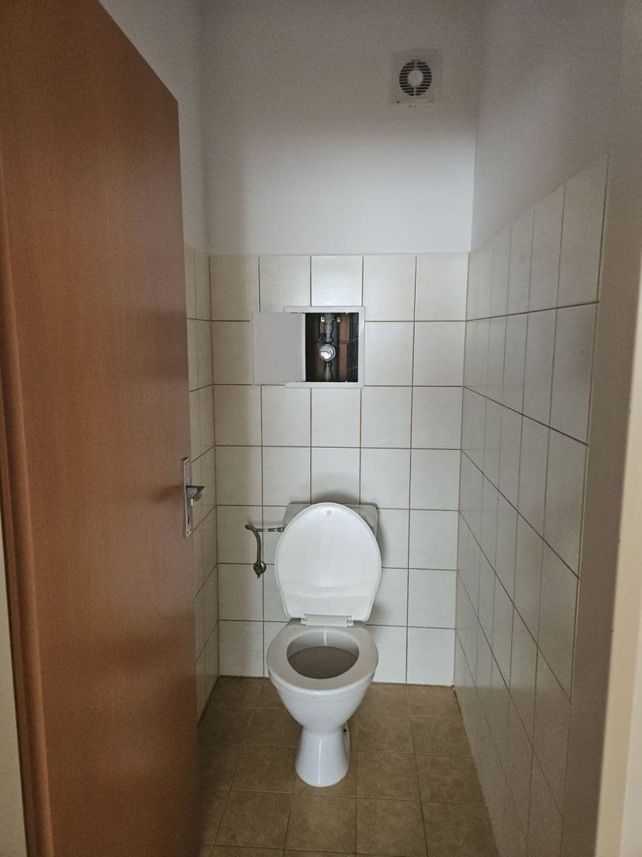 Pronájem bytu 2+kk 55 m², Volmanova, Čelákovice, Středočeský kraj Pronájem bytu 2+kk 55 m², Volmanova, Čelákovice, Středočeský kraj