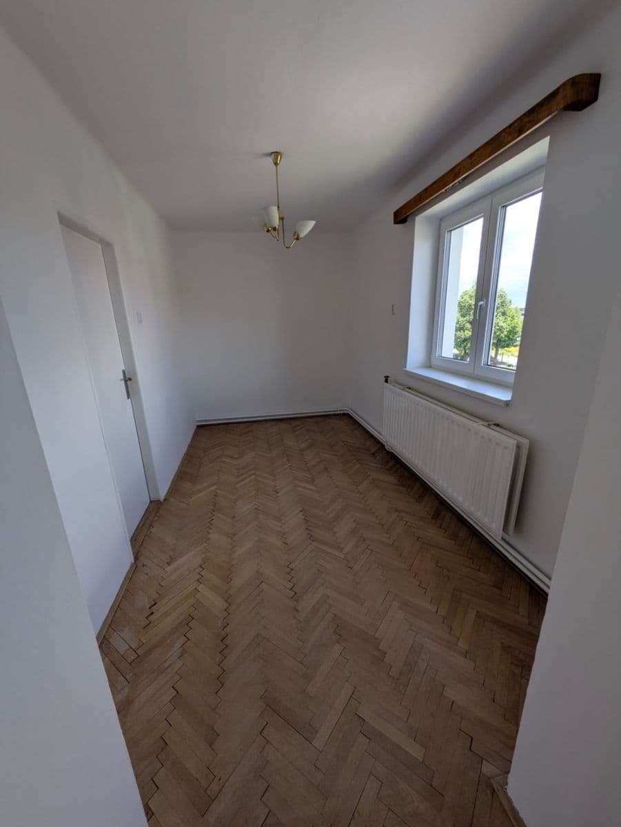 Pronájem bytu 3+1 65 m², Vrchlického, Roudnice nad Labem, Ústecký kraj Pronájem bytu 3+1 65 m², Vrchlického, Roudnice nad Labem, Ústecký kraj