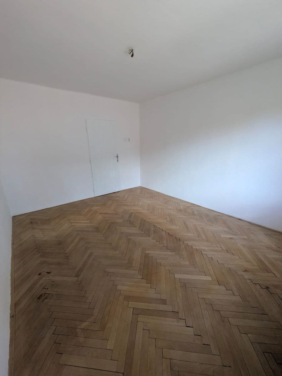 Pronájem bytu 3+1 65 m², Vrchlického, Roudnice nad Labem, Ústecký kraj Pronájem bytu 3+1 65 m², Vrchlického, Roudnice nad Labem, Ústecký kraj