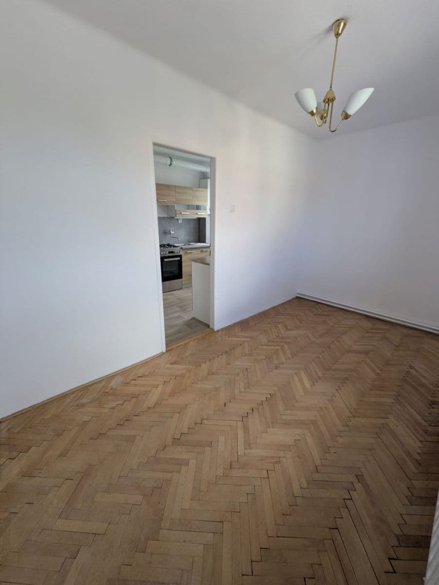Pronájem bytu 3+1 65 m², Vrchlického, Roudnice nad Labem, Ústecký kraj Pronájem bytu 3+1 65 m², Vrchlického, Roudnice nad Labem, Ústecký kraj