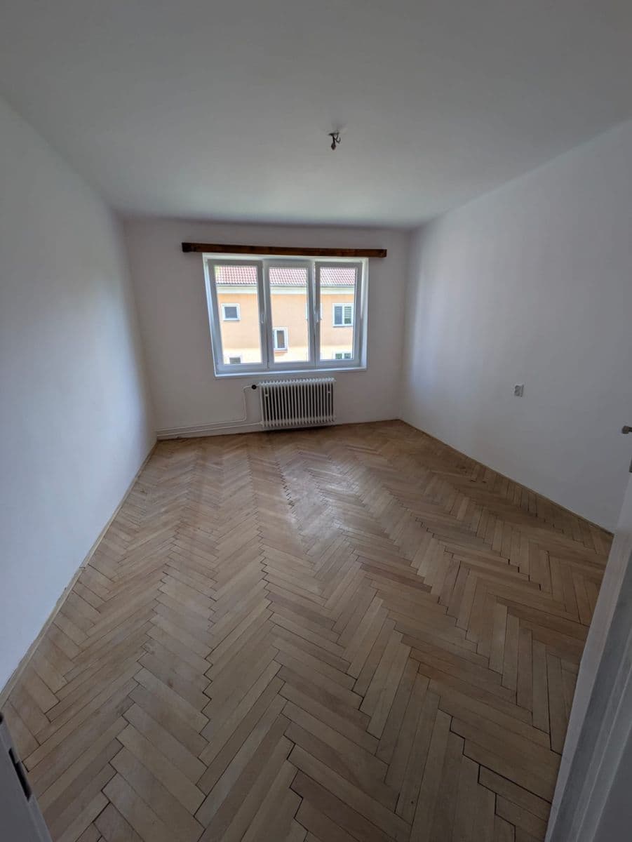 Pronájem bytu 3+1 65 m², Vrchlického, Roudnice nad Labem, Ústecký kraj Pronájem bytu 3+1 65 m², Vrchlického, Roudnice nad Labem, Ústecký kraj