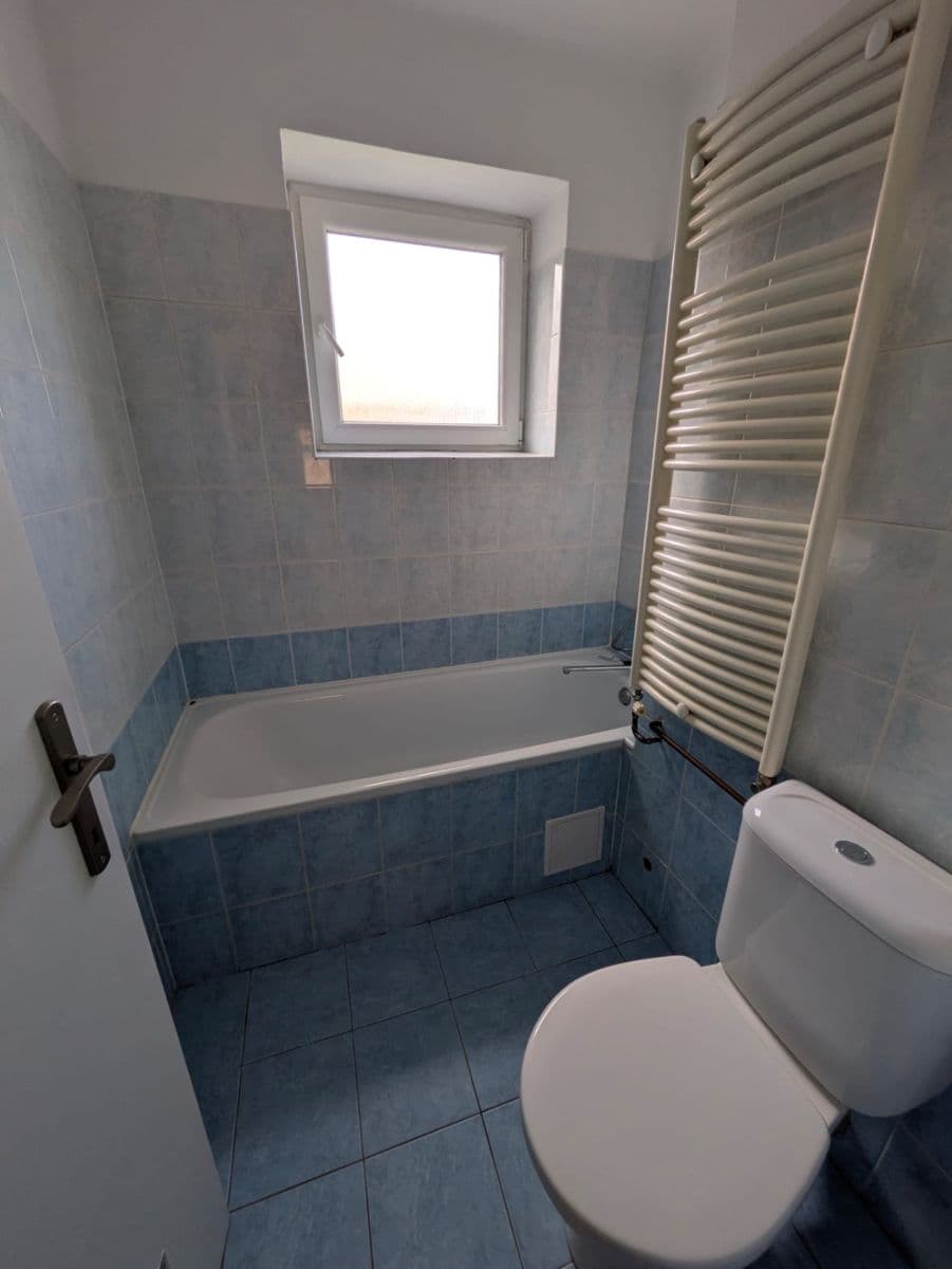 Pronájem bytu 3+1 65 m², Vrchlického, Roudnice nad Labem, Ústecký kraj Pronájem bytu 3+1 65 m², Vrchlického, Roudnice nad Labem, Ústecký kraj