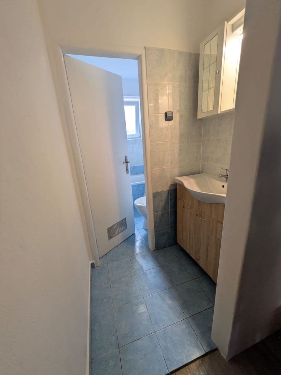 Pronájem bytu 3+1 65 m², Vrchlického, Roudnice nad Labem, Ústecký kraj Pronájem bytu 3+1 65 m², Vrchlického, Roudnice nad Labem, Ústecký kraj