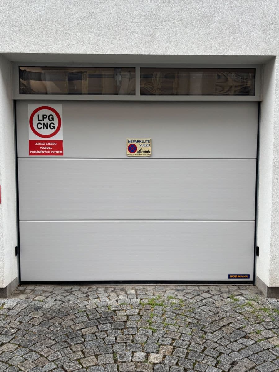 Prodej garáže 9 m², Neklanova, Praha, Praha Prodej garáže 9 m², Neklanova, Praha, Praha