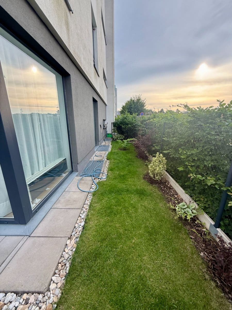 Prodej bytu 2+kk 58 m², Lederova, Roztoky, Středočeský kraj Prodej bytu 2+kk 58 m², Lederova, Roztoky, Středočeský kraj