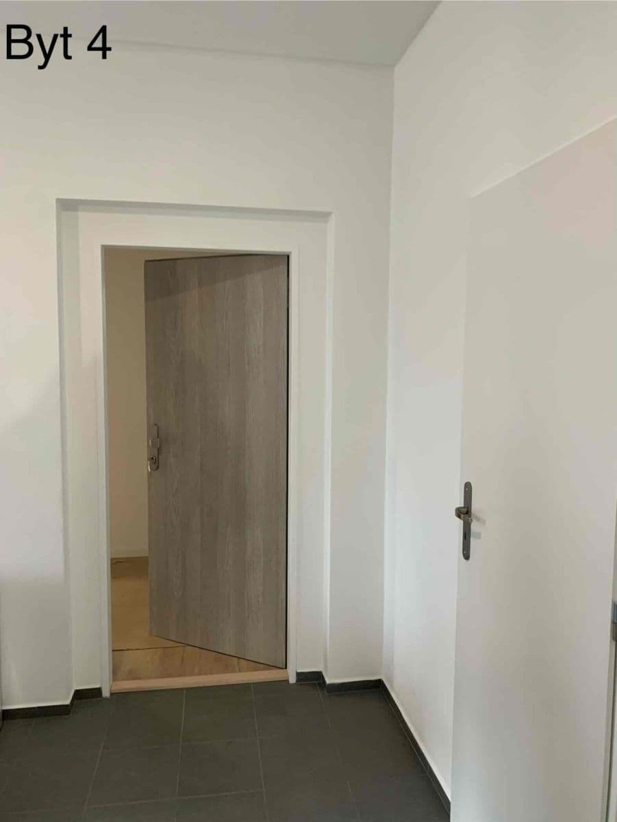 Pronájem bytu 2+kk 50 m², Pod Kovárnami, Příbram, Středočeský kraj Pronájem bytu 2+kk 50 m², Pod Kovárnami, Příbram, Středočeský kraj