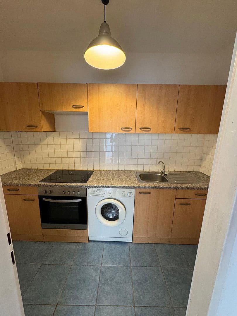 Pronájem bytu 2+1 54 m², Odenwaldstraße 11-13, Bensheim, Hessen Pronájem bytu 2+1 54 m², Odenwaldstraße 11-13, Bensheim, Hessen