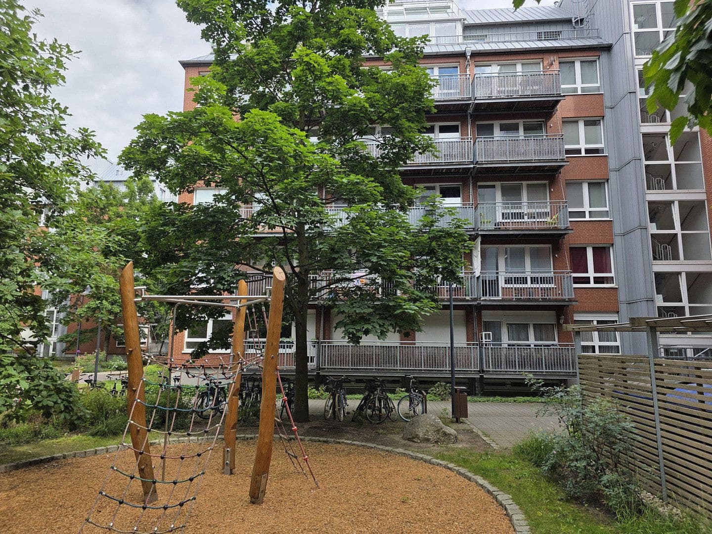 Prodej bytu 2+1 42 m², Erich-Weinert-Straße, Berlin, Berlín Prodej bytu 2+1 42 m², Erich-Weinert-Straße, Berlin, Berlín