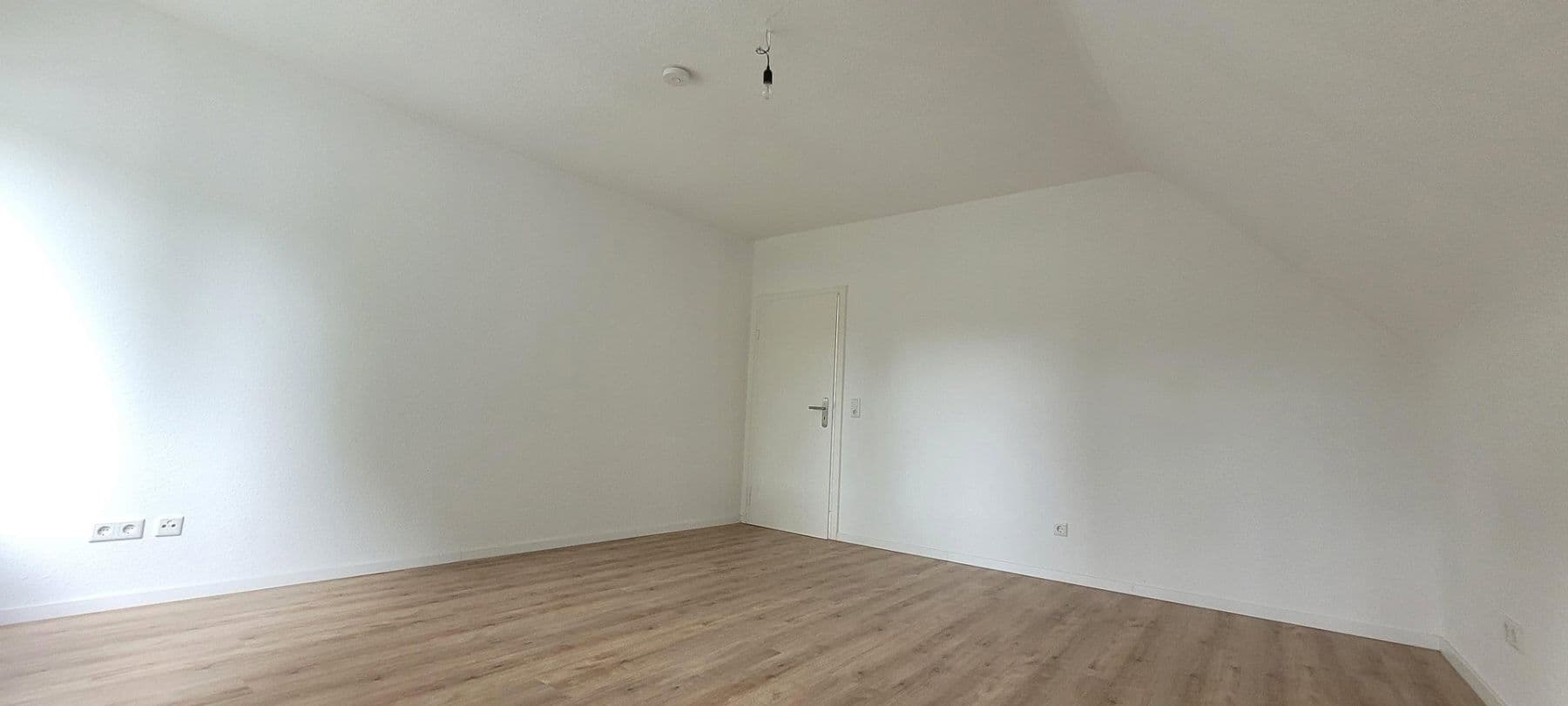 Pronájem bytu 3+1 79 m², Am Kriegermal 30, Wuppertal, Severní Porýní-Vestfálsko Pronájem bytu 3+1 79 m², Am Kriegermal 30, Wuppertal, Severní Porýní-Vestfálsko