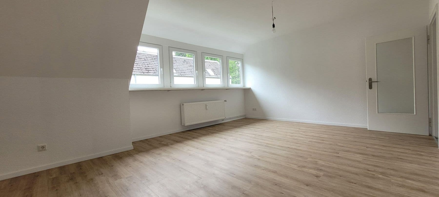 Pronájem bytu 3+1 79 m², Am Kriegermal 30, Wuppertal, Severní Porýní-Vestfálsko Pronájem bytu 3+1 79 m², Am Kriegermal 30, Wuppertal, Severní Porýní-Vestfálsko