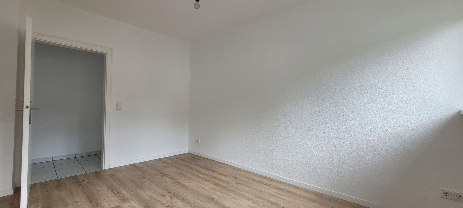 Pronájem bytu 3+1 79 m², Am Kriegermal 30, Wuppertal, Severní Porýní-Vestfálsko Pronájem bytu 3+1 79 m², Am Kriegermal 30, Wuppertal, Severní Porýní-Vestfálsko
