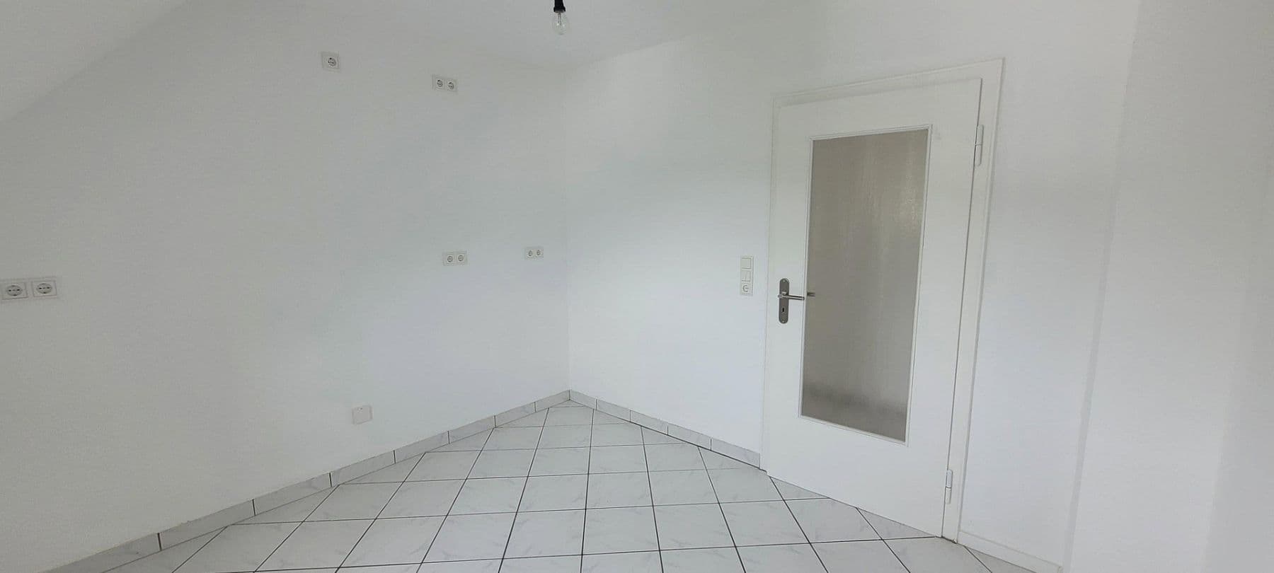 Pronájem bytu 3+1 79 m², Am Kriegermal 30, Wuppertal, Severní Porýní-Vestfálsko Pronájem bytu 3+1 79 m², Am Kriegermal 30, Wuppertal, Severní Porýní-Vestfálsko