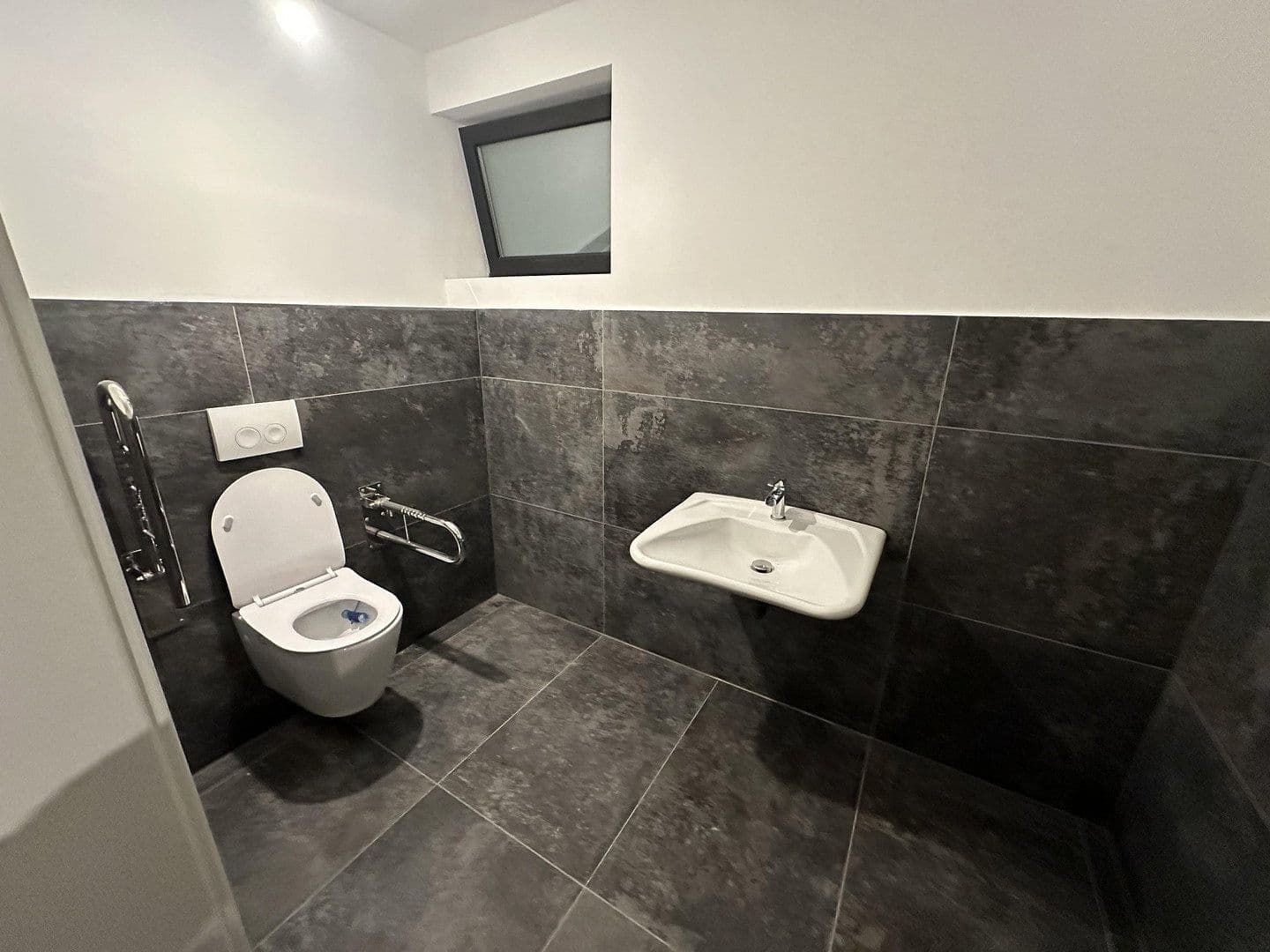 Pronájem chaty, chalupy 650 m², Eckenhagener str 45, Reichshof, Severní Porýní-Vestfálsko Pronájem chaty, chalupy 650 m², Eckenhagener str 45, Reichshof, Severní Porýní-Vestfálsko