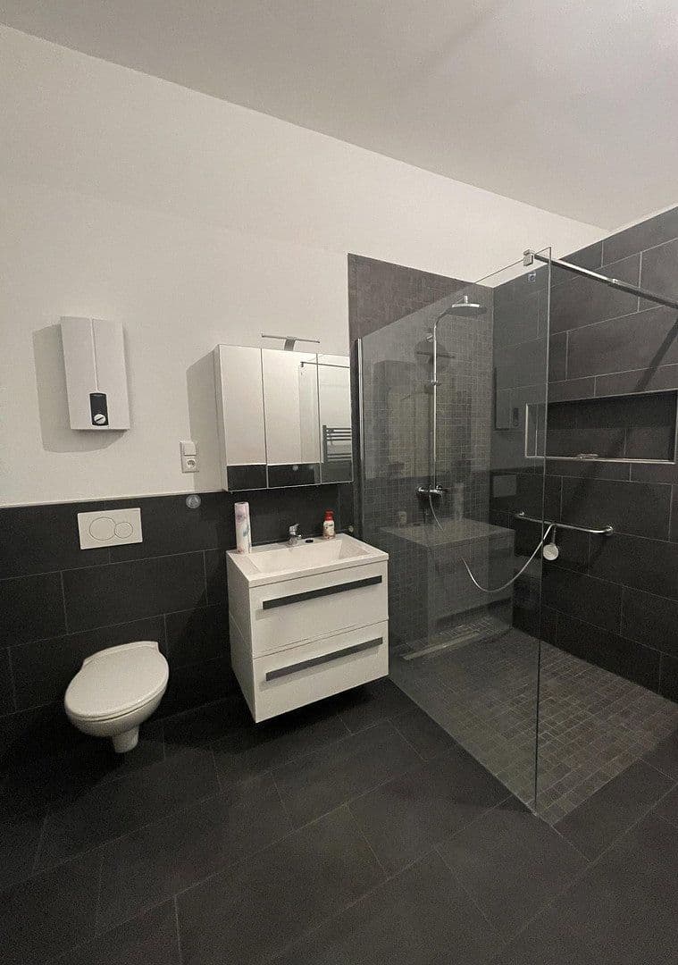 Pronájem bytu 3+1 90 m², Cáchy, Severní Porýní-Vestfálsko Pronájem bytu 3+1 90 m², Cáchy, Severní Porýní-Vestfálsko
