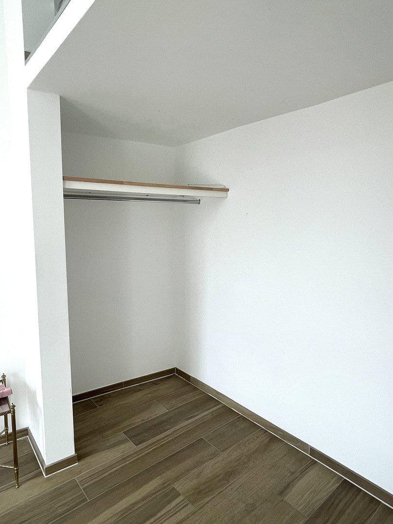 Pronájem bytu 3+1 90 m², Cáchy, Severní Porýní-Vestfálsko Pronájem bytu 3+1 90 m², Cáchy, Severní Porýní-Vestfálsko